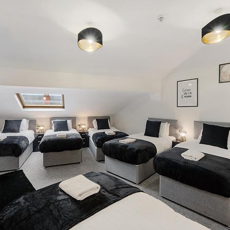 Air Host & Stay - Anfield Cosy Stays, Sleeps 14 Liverpool Exterior photo